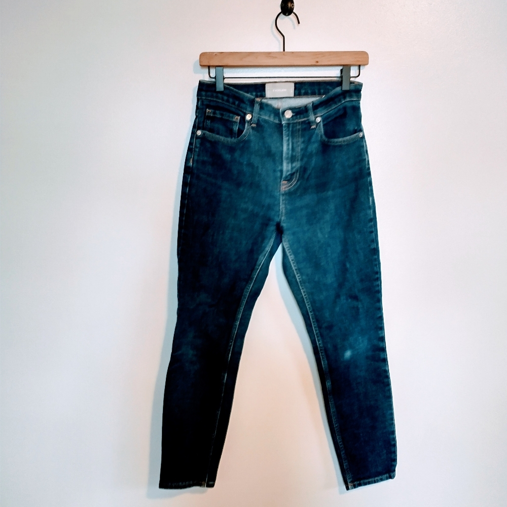 Everlane dark wash skinny jeans size 28 ankle length, has a bleach stain on the